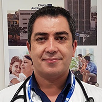 Dr. Oscar Aguilera Bazán