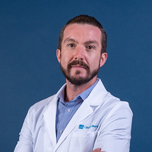 Dr(a) Bruno Solari Vega