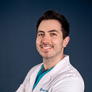 Dr. Julio Correa Sanino